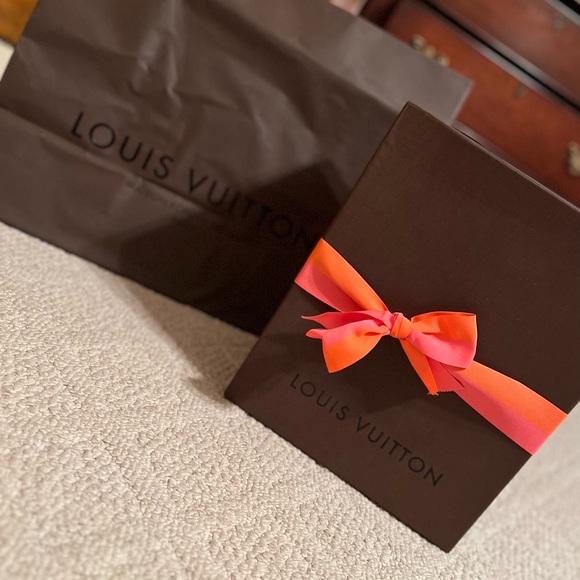 Authentic Louis Vuitton Speedy 30 - Picture 2 of 14